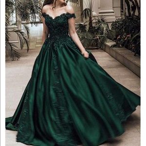 PROM DRESS! (Will take reasonable offers)